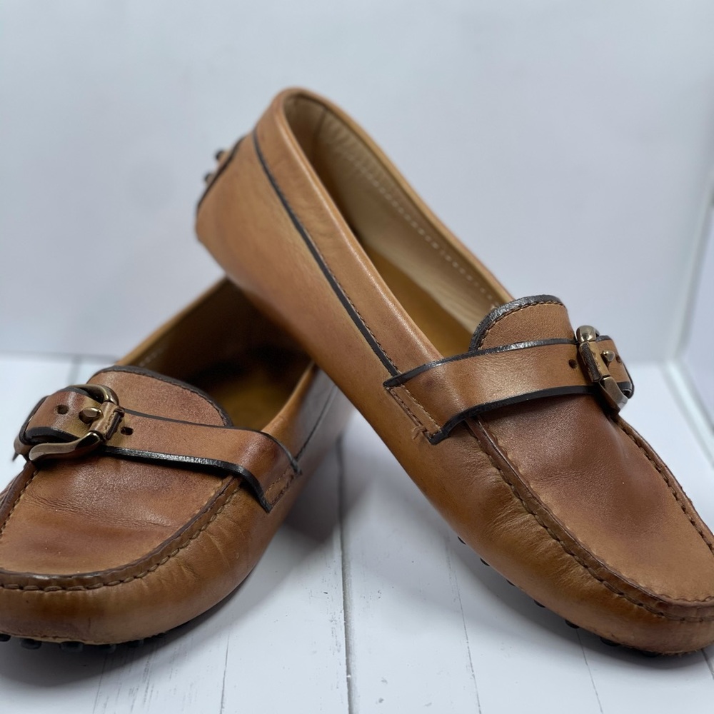 Tod’s Women Slip on Buckle Tan Leather Loafers. Size 6.5 US (36.5 Italian).
